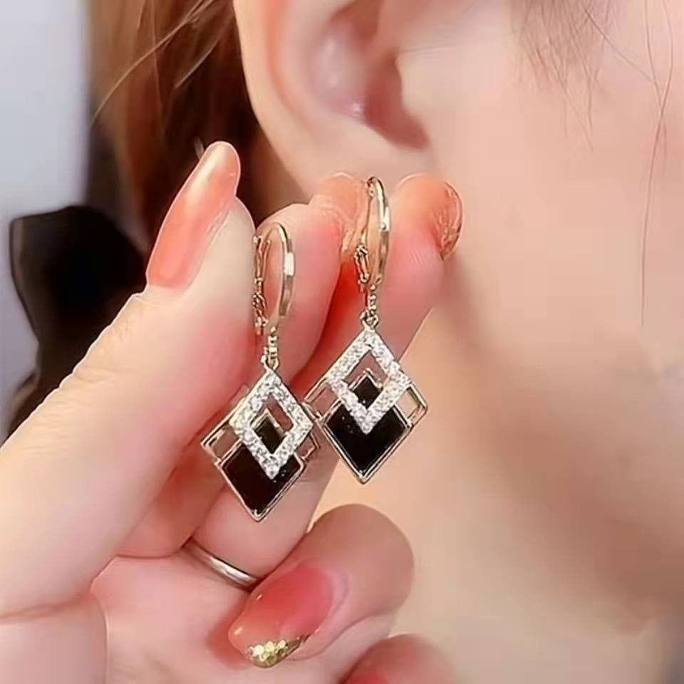 Fashion Diamond Shuangling-shaped Temperament Earrings